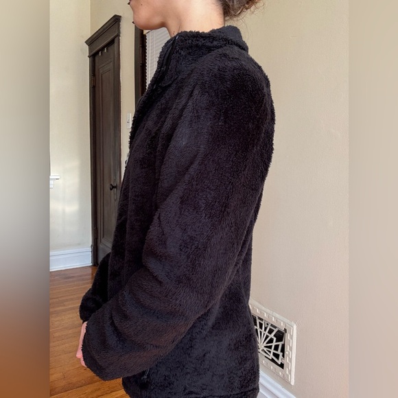 Black NorthFace jacket - Picture 3 of 4